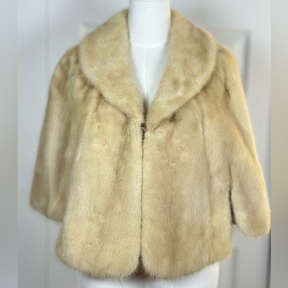 Lazarus Cream Mink Fur Capelet